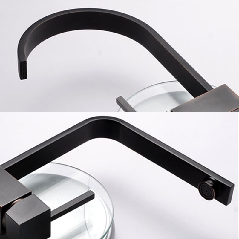 Traditional Single Level Kitchen Faucet Lead Free Standard Faucet Clearhalo 'Home Improvement' 'home_improvement' 'home_improvement_kitchen_faucets' 'Kitchen Faucets' 'Kitchen Remodel & Kitchen Fixtures' 'Kitchen Sinks & Faucet Components' 'kitchen_faucets' 1200x1200_aa5bc13a-0ef4-4d8a-a1f5-e2a1a4ad0832