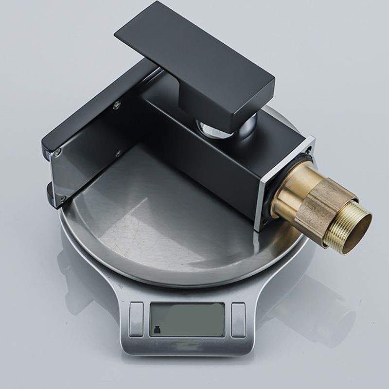 Contemporary Sink Faucet Solid Color Low Arc Bathroom Vessel Faucet Clearhalo 'Bathroom Remodel & Bathroom Fixtures' 'Bathroom Sink Faucets' 'Bathroom Sinks & Faucet Components' 'bathroom_sink_faucets' 'Home Improvement' 'home_improvement' 'home_improvement_bathroom_sink_faucets' 1200x1200_af1fbd83-33e4-41f8-b427-4961563d4253