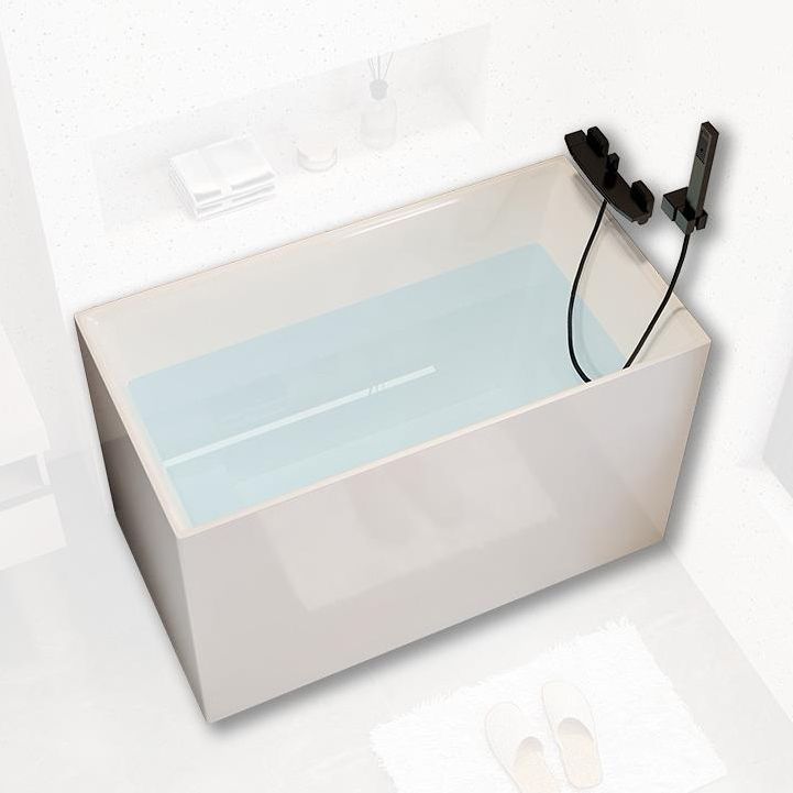 White Acrylic Bathtub Freestanding Soaking Rectangular Modern Bath Clearhalo 'Bathroom Remodel & Bathroom Fixtures' 'Bathtubs' 'Home Improvement' 'home_improvement' 'home_improvement_bathtubs' 'Showers & Bathtubs' 1200x1200_b0dcd111-9eb0-4403-af43-e6351e4bcc21