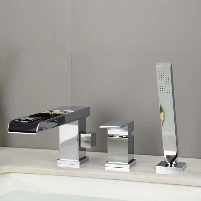 Contemporary Deck Mounted Roman Metal Tub Faucet Low Arc Roman Tub Faucet Set Clearhalo 'Bathroom Remodel & Bathroom Fixtures' 'Bathtub Faucets' 'bathtub_faucets' 'Home Improvement' 'home_improvement' 'home_improvement_bathtub_faucets' 1200x1200_b1f662a8-50ee-41d6-ab65-b10f1337ffd1