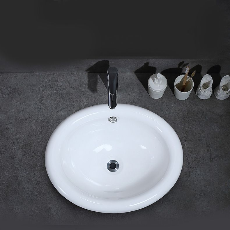 Contemporary Bathroom Sink Porcelain Oval-Shape Drop-in Bathroom Sink without Faucet Clearhalo 'Bathroom Remodel & Bathroom Fixtures' 'Bathroom Sinks & Faucet Components' 'Bathroom Sinks' 'bathroom_sink' 'Home Improvement' 'home_improvement' 'home_improvement_bathroom_sink' 1200x1200_b82f0acc-db37-4b57-b435-a1fad3f2b3f8