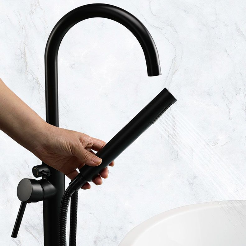 Contemporary Metal Freestanding Faucet Floor Mounted Freestanding Bathtub Faucet Clearhalo 'Bathroom Remodel & Bathroom Fixtures' 'Bathtub Faucets' 'bathtub_faucets' 'Home Improvement' 'home_improvement' 'home_improvement_bathtub_faucets' 1200x1200_bbf18d37-bb52-4511-aa57-5aa5dd708427