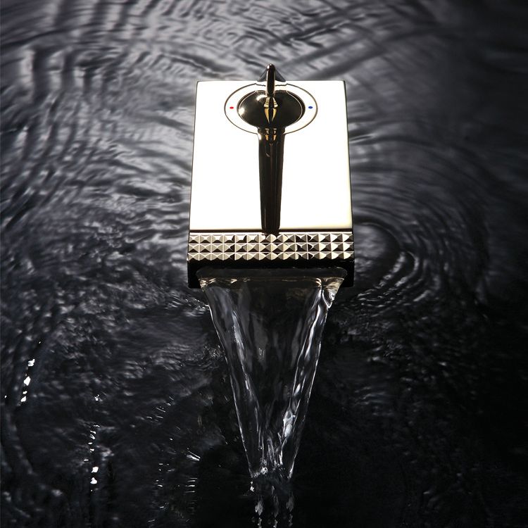 Contemporary Deck Mounted Metal Roman Tub Faucet Low Arc Roman Tub Faucet Set Clearhalo 'Bathroom Remodel & Bathroom Fixtures' 'Bathtub Faucets' 'bathtub_faucets' 'Home Improvement' 'home_improvement' 'home_improvement_bathtub_faucets' 1200x1200_bc00ac5b-b9f4-40ad-b2db-bbf4de4829f1