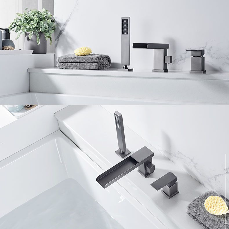 Modern Deck Mounted Copper Roman Tub Faucet Low Arc Tub Faucet Set Clearhalo 'Bathroom Remodel & Bathroom Fixtures' 'Bathtub Faucets' 'bathtub_faucets' 'Home Improvement' 'home_improvement' 'home_improvement_bathtub_faucets' 1200x1200_c091e94b-a2b4-404c-96ce-e2b5e0ea83cb