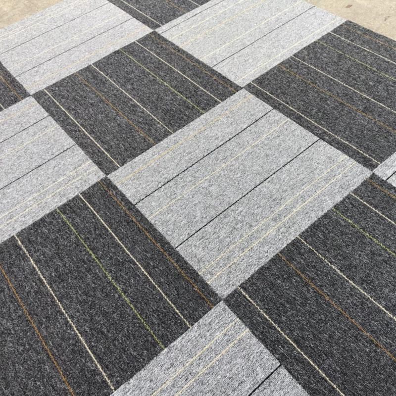 Modern Carpet Tiles Color Block Fade Resistant Carpet Floor Tile Clearhalo 'Carpet Tiles & Carpet Squares' 'carpet_tiles_carpet_squares' 'Flooring 'Home Improvement' 'home_improvement' 'home_improvement_carpet_tiles_carpet_squares' Walls and Ceiling' 1200x1200_c10e08e2-4cf5-47a8-9422-0659ed857da9