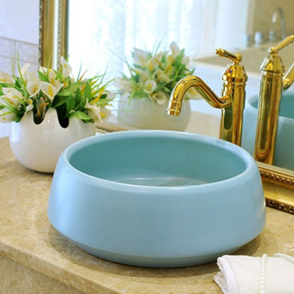 Traditional Bathroom Sink Porcelain Round Vessel Sink with Pop-Up Drain Clearhalo 'Bathroom Remodel & Bathroom Fixtures' 'Bathroom Sinks & Faucet Components' 'Bathroom Sinks' 'bathroom_sink' 'Home Improvement' 'home_improvement' 'home_improvement_bathroom_sink' 1200x1200_c2bedf0d-4d3a-49d6-8052-359c2ea27e12