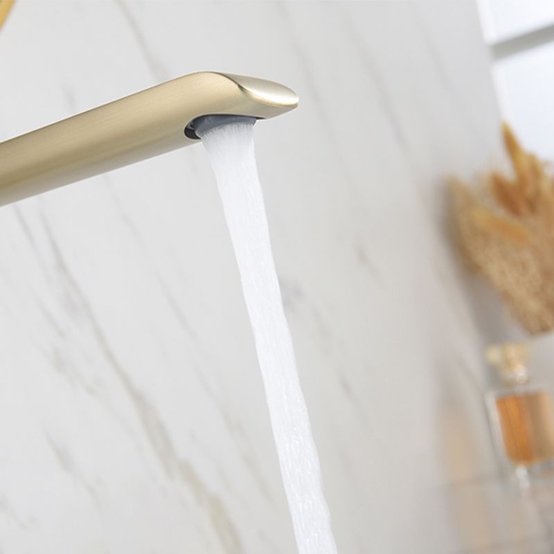 Modern Deck Mounted Copper Roman Tub Faucet Low Arc Roman Tub Faucet Set Clearhalo 'Bathroom Remodel & Bathroom Fixtures' 'Bathtub Faucets' 'bathtub_faucets' 'Home Improvement' 'home_improvement' 'home_improvement_bathtub_faucets' 1200x1200_c457f2c6-a146-428d-a683-0369c5acdedf