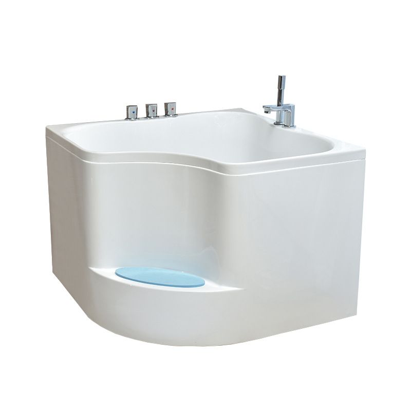 Modern Home Acrylic Bathtub White Corner Bath Tub with Seat Included Clearhalo 'Bathroom Remodel & Bathroom Fixtures' 'Bathtubs' 'Home Improvement' 'home_improvement' 'home_improvement_bathtubs' 'Showers & Bathtubs' 1200x1200_c66efdee-bb37-4da5-ad02-3be46b1a5337