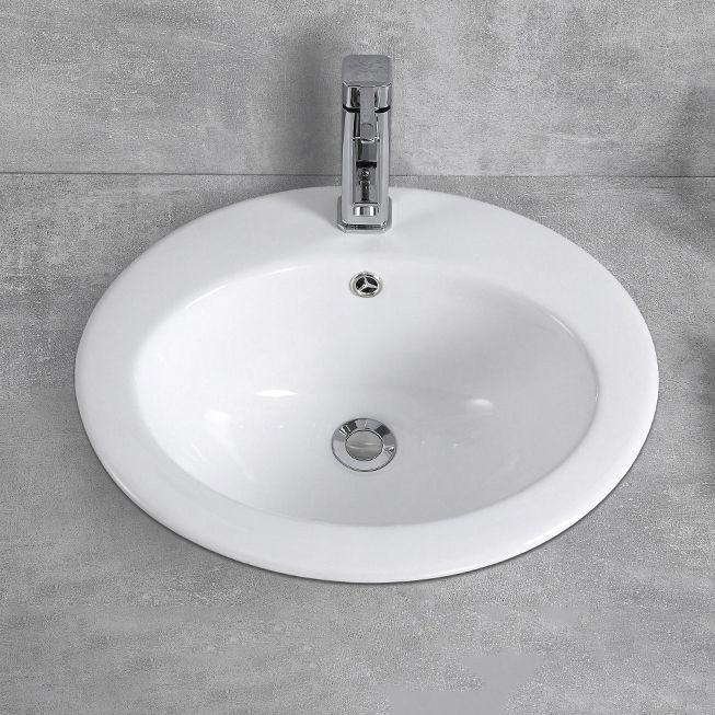 Traditional Wash Stand Oval Shape Porcelain with Pop-Up Drain Vessel Bathroom Sink Clearhalo 'Bathroom Remodel & Bathroom Fixtures' 'Bathroom Sinks & Faucet Components' 'Bathroom Sinks' 'bathroom_sink' 'Home Improvement' 'home_improvement' 'home_improvement_bathroom_sink' 1200x1200_c6a7f3f3-7d2d-443d-99f3-3102777bb67e