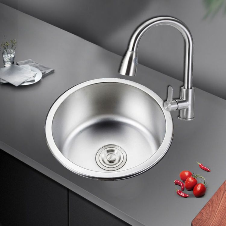 Round Stainless Steel Sink Single Bowl Undermount Sink with Basket Strainer Clearhalo 'Home Improvement' 'home_improvement' 'home_improvement_kitchen_sinks' 'Kitchen Remodel & Kitchen Fixtures' 'Kitchen Sinks & Faucet Components' 'Kitchen Sinks' 'kitchen_sinks' 1200x1200_c792b4c3-a3ab-4c0c-93a3-3bfa9a8b925f