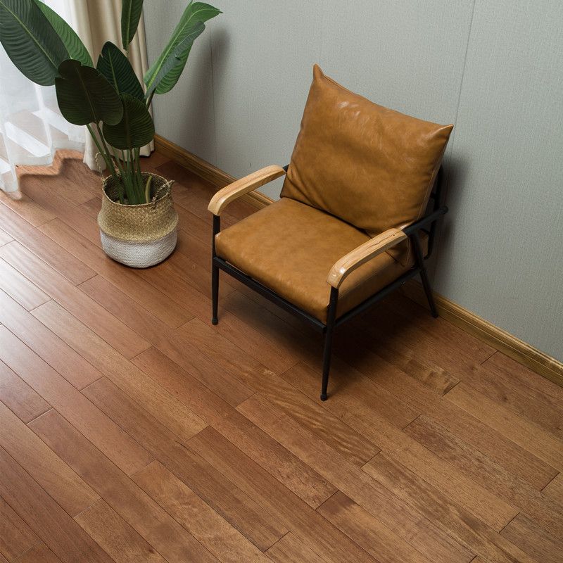Modern Natural Solid Wood Laminate Flooring Click-Lock Waterproof Clearhalo 'Flooring 'Home Improvement' 'home_improvement' 'home_improvement_laminate_flooring' 'Laminate Flooring' 'laminate_flooring' Walls and Ceiling' 1200x1200_ca470702-bb8b-4edc-8522-a5905ac84dcc
