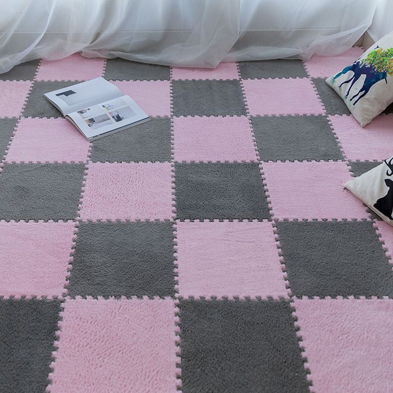 Modern Carpet Tiles Interlocking Square Color Block Carpet Tiles Clearhalo 'Carpet Tiles & Carpet Squares' 'carpet_tiles_carpet_squares' 'Flooring 'Home Improvement' 'home_improvement' 'home_improvement_carpet_tiles_carpet_squares' Walls and Ceiling' 1200x1200_cbafe9a0-388a-4a46-95b6-2aa8e67c7b20
