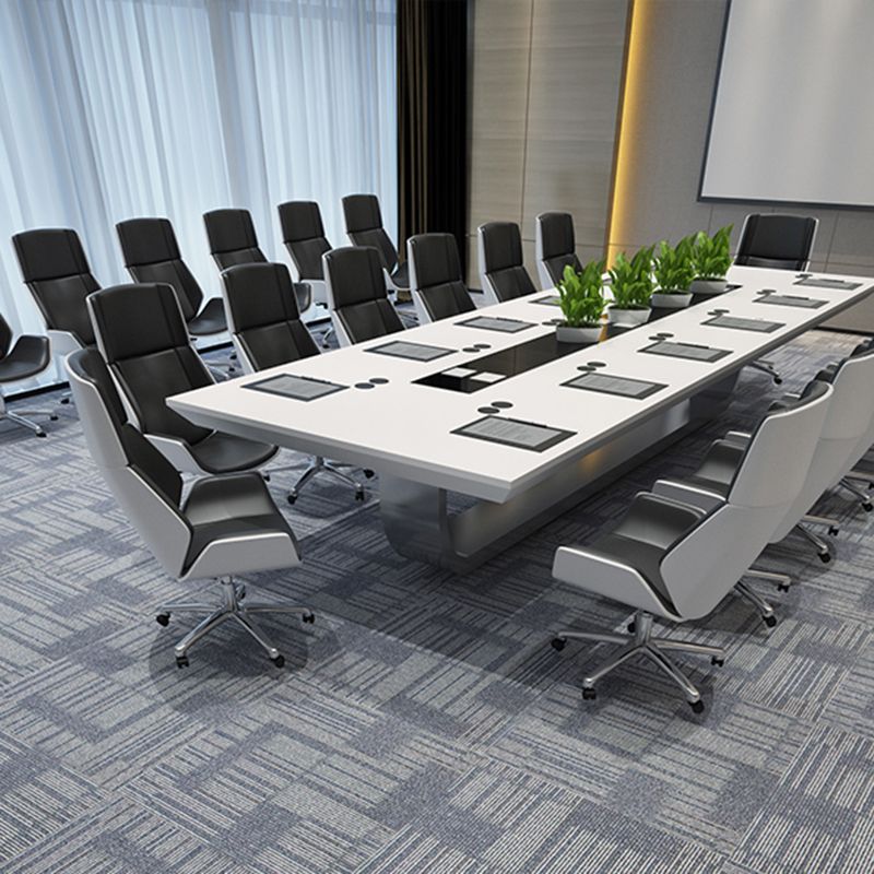 Carpet Tile Non-Skid Fade Resistant Geometry Loose Lay Carpet Tiles Bedroom Clearhalo 'Carpet Tiles & Carpet Squares' 'carpet_tiles_carpet_squares' 'Flooring 'Home Improvement' 'home_improvement' 'home_improvement_carpet_tiles_carpet_squares' Walls and Ceiling' 1200x1200_cd7e7ebd-f268-4513-99ba-90158a347d63