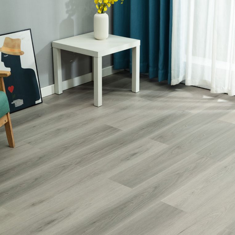 Modern E0 Solid Wood Laminate Flooring in Natural, Click-Lock, Waterproof Clearhalo 'Flooring 'Home Improvement' 'home_improvement' 'home_improvement_laminate_flooring' 'Laminate Flooring' 'laminate_flooring' Walls and Ceiling' 1200x1200_cdb10f54-23a6-4f1b-b2f9-8c195ad0d596