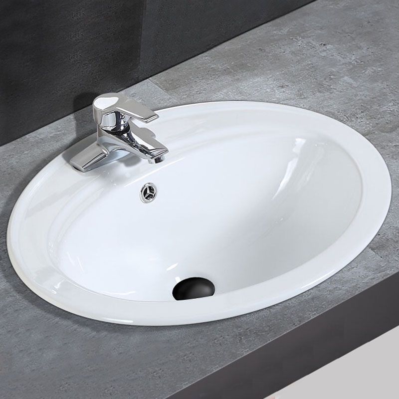 Classical Basin Sink Solid Color Porcelain Bathroom Sink in White Clearhalo 'Bathroom Remodel & Bathroom Fixtures' 'Bathroom Sinks & Faucet Components' 'Bathroom Sinks' 'bathroom_sink' 'Home Improvement' 'home_improvement' 'home_improvement_bathroom_sink' 1200x1200_d0e1d9a5-9a30-44ed-862b-7bbdde72ba97