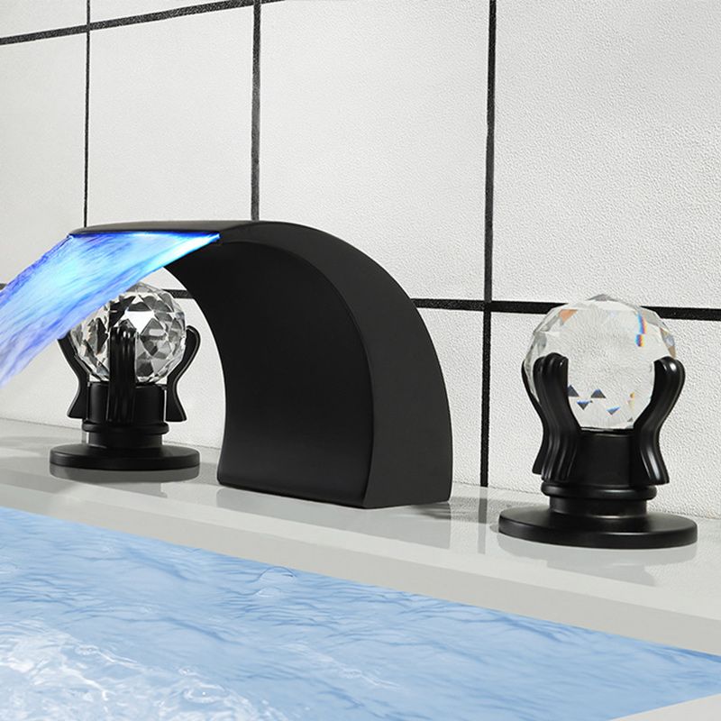 Circular 2-Handle Bathroom Faucet 3 Hole Widespread Bathroom Sink Faucet with Brass Clearhalo 'Bathroom Remodel & Bathroom Fixtures' 'Bathroom Sink Faucets' 'Bathroom Sinks & Faucet Components' 'bathroom_sink_faucets' 'Home Improvement' 'home_improvement' 'home_improvement_bathroom_sink_faucets' 1200x1200_d223e5e2-ee62-43aa-bfb5-8a3cfbe33071