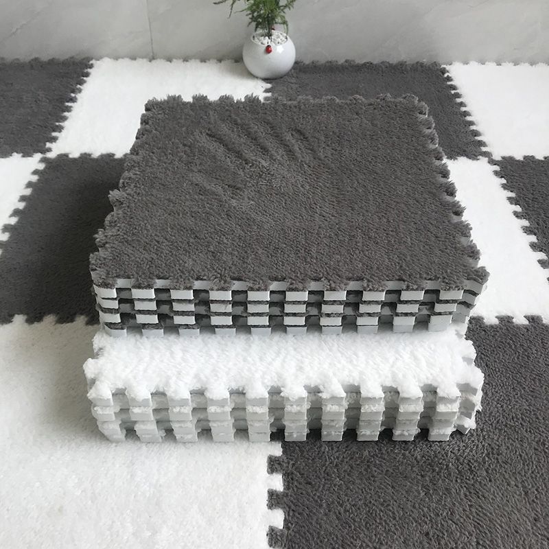 Modern Carpet Tile Level Loop Interlocking Non-Skid Carpet Tiles Clearhalo 'Carpet Tiles & Carpet Squares' 'carpet_tiles_carpet_squares' 'Flooring 'Home Improvement' 'home_improvement' 'home_improvement_carpet_tiles_carpet_squares' Walls and Ceiling' 1200x1200_d3443b22-1d53-41fc-b48f-488ce62bd9cd
