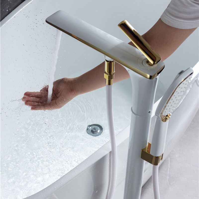 Floor Mounted Copper Freestanding Tub Filler Swivel High Arc Tub Filler Trim Clearhalo 'Bathroom Remodel & Bathroom Fixtures' 'Bathtub Faucets' 'bathtub_faucets' 'Home Improvement' 'home_improvement' 'home_improvement_bathtub_faucets' 1200x1200_d3ea1b7f-9a53-46e1-93cb-a0ec877beedb
