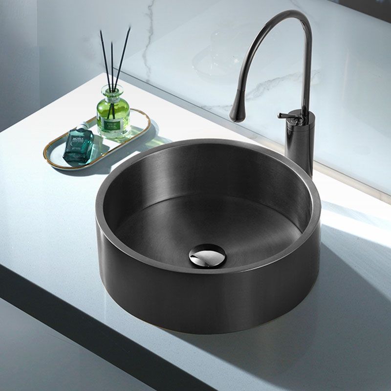 Contemporary Bathroom Sink Metal Round Vessel Bathroom Sink with Pop-Up Drain Clearhalo 'Bathroom Remodel & Bathroom Fixtures' 'Bathroom Sinks & Faucet Components' 'Bathroom Sinks' 'bathroom_sink' 'Home Improvement' 'home_improvement' 'home_improvement_bathroom_sink' 1200x1200_d4e50539-a68d-42f3-92e0-603d3b601fb1
