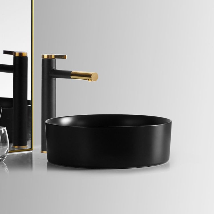 Modern Vessel Sink Round Porcelain with Basin Vessel Lavatory Sink without Faucet Clearhalo 'Bathroom Remodel & Bathroom Fixtures' 'Bathroom Sinks & Faucet Components' 'Bathroom Sinks' 'bathroom_sink' 'Home Improvement' 'home_improvement' 'home_improvement_bathroom_sink' 1200x1200_d5f79ccf-d7ac-4d0e-b421-eaccaf7b1239