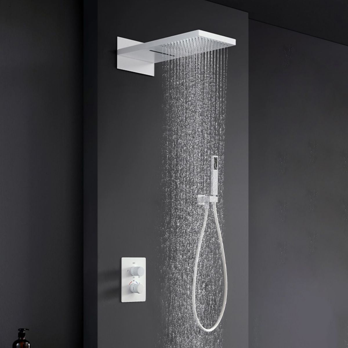 Brass Contemporary Shower Head Combo Modern Shower System for Bathroom Clearhalo 'Bathroom Remodel & Bathroom Fixtures' 'Home Improvement' 'home_improvement' 'home_improvement_shower_faucets' 'Shower Faucets & Systems' 'shower_faucets' 'Showers & Bathtubs Plumbing' 'Showers & Bathtubs' 1200x1200_d917e540-ce00-45da-8d15-cd49a79d86a8