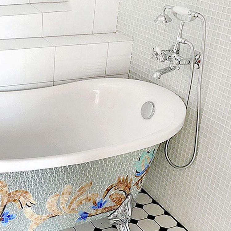 Traditional Wall Mounted Metal Claw Foot Tub Faucet Trim Low Arc Claw Tub Faucet Trim Clearhalo 'Bathroom Remodel & Bathroom Fixtures' 'Bathtub Faucets' 'bathtub_faucets' 'Home Improvement' 'home_improvement' 'home_improvement_bathtub_faucets' 1200x1200_dab1c696-50e9-4f39-96be-cbdb9685ef86