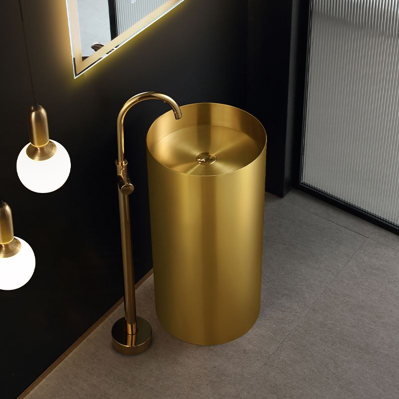 Contemporary Bathroom Sink with Faucet Round Metal Pedestal Bathroom Sink Clearhalo 'Bathroom Remodel & Bathroom Fixtures' 'Bathroom Sinks & Faucet Components' 'Bathroom Sinks' 'bathroom_sink' 'Home Improvement' 'home_improvement' 'home_improvement_bathroom_sink' 1200x1200_db00e8b4-f9e5-4b2c-bab1-cbaf4c67325c