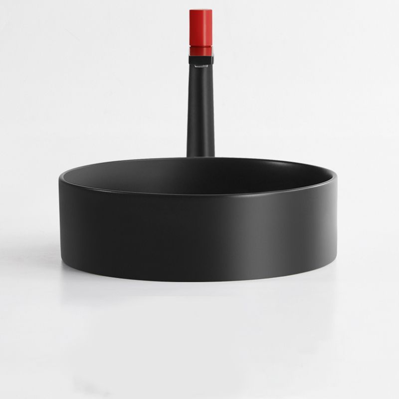 Bathroom Sink Oval Ceramic Basin Bathroom Sink with Drain Assembly Clearhalo 'Bathroom Remodel & Bathroom Fixtures' 'Bathroom Sinks & Faucet Components' 'Bathroom Sinks' 'bathroom_sink' 'Home Improvement' 'home_improvement' 'home_improvement_bathroom_sink' 1200x1200_db9d8cf9-8fad-4792-9c61-3441648cd87d