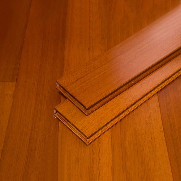 Modern Natural Solid Wood Laminate Flooring Click-Lock Waterproof Clearhalo 'Flooring 'Home Improvement' 'home_improvement' 'home_improvement_laminate_flooring' 'Laminate Flooring' 'laminate_flooring' Walls and Ceiling' 1200x1200_dfc994d9-0b17-48e4-b2cc-d23acdf36cf3