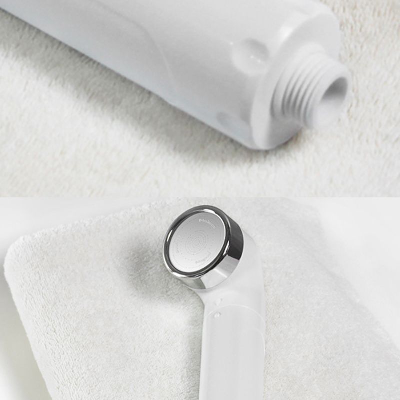 Contemporary Shower Head Water Filtration Handheld Shower Head Clearhalo 'Bathroom Remodel & Bathroom Fixtures' 'Home Improvement' 'home_improvement' 'home_improvement_shower_heads' 'Shower Heads' 'shower_heads' 'Showers & Bathtubs Plumbing' 'Showers & Bathtubs' 1200x1200_e25995da-c704-4739-9efb-b0d861e969c3