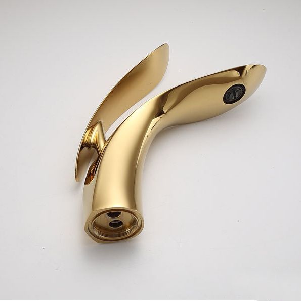 Brass 1 Hole Basin Faucet Lever Handle Sink Faucet Circular Modern Faucet for Bathroom Clearhalo 'Bathroom Remodel & Bathroom Fixtures' 'Bathroom Sink Faucets' 'Bathroom Sinks & Faucet Components' 'bathroom_sink_faucets' 'Home Improvement' 'home_improvement' 'home_improvement_bathroom_sink_faucets' 1200x1200_e56042e0-4441-43d3-a81f-ed3e057bc5dd