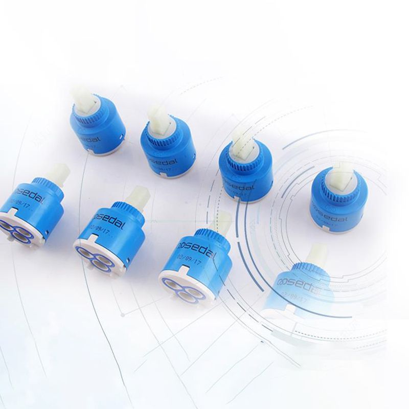 Modern Shower Set Brass Square Temperature Control Shower System Clearhalo 'Bathroom Remodel & Bathroom Fixtures' 'Home Improvement' 'home_improvement' 'home_improvement_shower_faucets' 'Shower Faucets & Systems' 'shower_faucets' 'Showers & Bathtubs Plumbing' 'Showers & Bathtubs' 1200x1200_e7b1e6c2-8179-4f46-a967-f7ac50085ec9