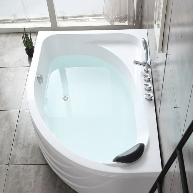 Modern White Corner Bath Acrylic Center-Back Soaking Bathtub Clearhalo 'Bathroom Remodel & Bathroom Fixtures' 'Bathtubs' 'Home Improvement' 'home_improvement' 'home_improvement_bathtubs' 'Showers & Bathtubs' 1200x1200_e93d8259-9e0f-4d62-88ac-e2b25281fef4