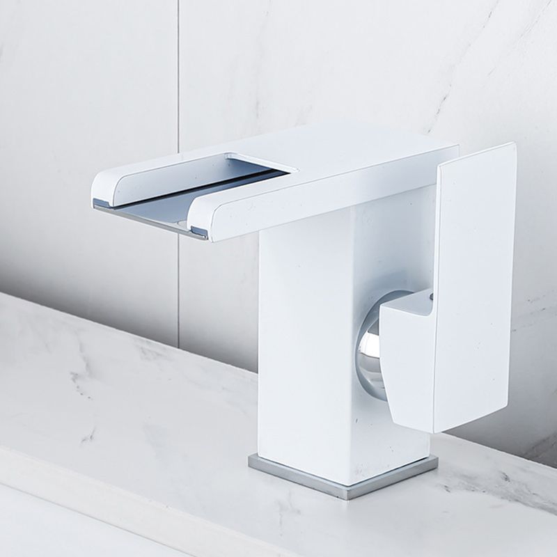 Contemporary Sink Faucet Solid Color Low Arc Bathroom Vessel Faucet Clearhalo 'Bathroom Remodel & Bathroom Fixtures' 'Bathroom Sink Faucets' 'Bathroom Sinks & Faucet Components' 'bathroom_sink_faucets' 'Home Improvement' 'home_improvement' 'home_improvement_bathroom_sink_faucets' 1200x1200_ea74072a-3358-40cd-ab94-bb8a29f5a73c