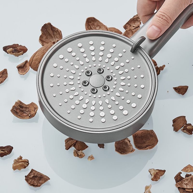 Moderns Spray Head Round Handheld Water Filtration Shower Head Self-Cleaning Clearhalo 'Bathroom Remodel & Bathroom Fixtures' 'Home Improvement' 'home_improvement' 'home_improvement_shower_heads' 'Shower Heads' 'shower_heads' 'Showers & Bathtubs Plumbing' 'Showers & Bathtubs' 1200x1200_eabb27bf-7be0-4a8d-8013-70938deac14b
