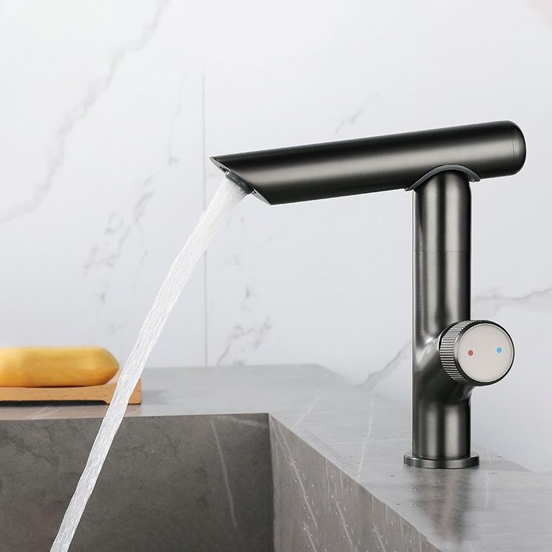 Modern Vessel Sink Bathroom Faucet Metal Knob Handle Vessel Faucet Clearhalo 'Bathroom Remodel & Bathroom Fixtures' 'Bathroom Sink Faucets' 'Bathroom Sinks & Faucet Components' 'bathroom_sink_faucets' 'Home Improvement' 'home_improvement' 'home_improvement_bathroom_sink_faucets' 1200x1200_ebf5752c-763f-4b59-842e-4569ddee3ba0