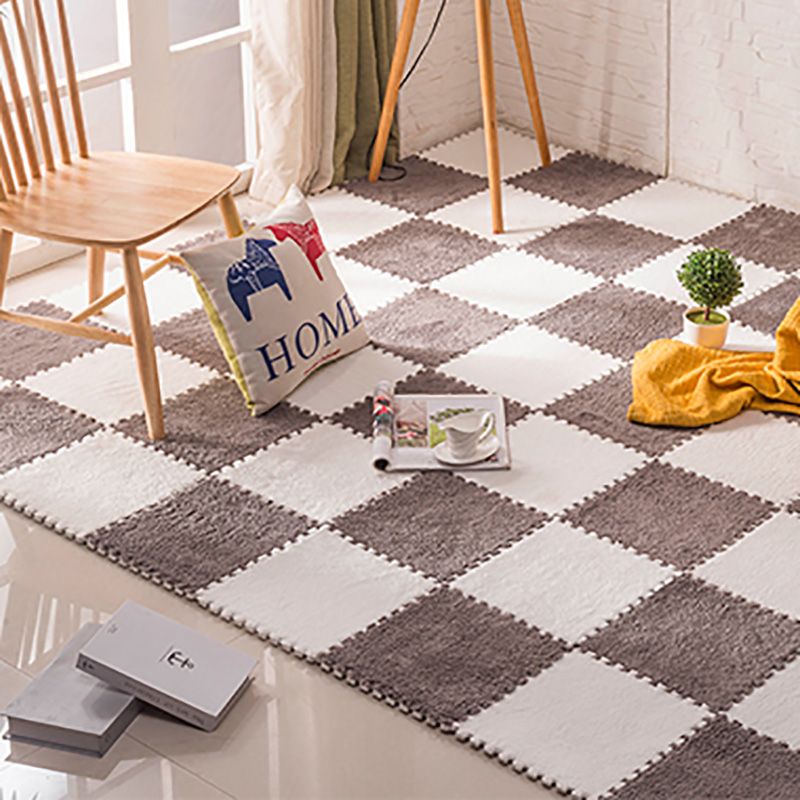Indoor Carpet Tiles Color Block Interlocking Stain Resistant Carpet Tiles Clearhalo 'Carpet Tiles & Carpet Squares' 'carpet_tiles_carpet_squares' 'Flooring 'Home Improvement' 'home_improvement' 'home_improvement_carpet_tiles_carpet_squares' Walls and Ceiling' 1200x1200_edabd98c-d998-4d70-ad9e-dee56b2fccd8