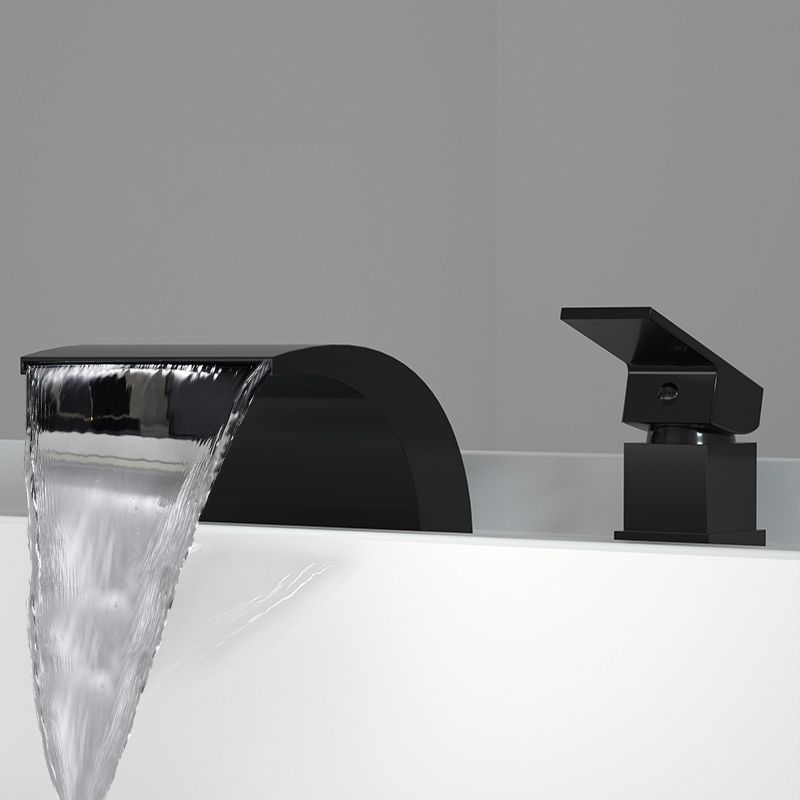 Modern Deck Mounted Metal Tub Filler Low Arc Faucet in Black/Gold Clearhalo 'Bathroom Remodel & Bathroom Fixtures' 'Bathtub Faucets' 'bathtub_faucets' 'Home Improvement' 'home_improvement' 'home_improvement_bathtub_faucets' 1200x1200_f7a4b507-5d91-4d5c-8410-87eb577115cc