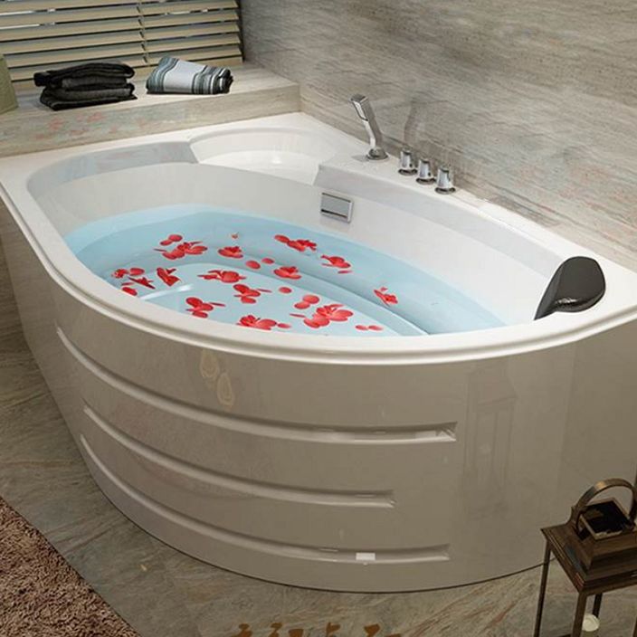 Back to Wall Bath Corner Acrylic Soaking White Modern Bathtub Clearhalo 'Bathroom Remodel & Bathroom Fixtures' 'Bathtubs' 'Home Improvement' 'home_improvement' 'home_improvement_bathtubs' 'Showers & Bathtubs' 1200x1200_f84b22a5-7248-4f6c-95aa-f14b35465c0c
