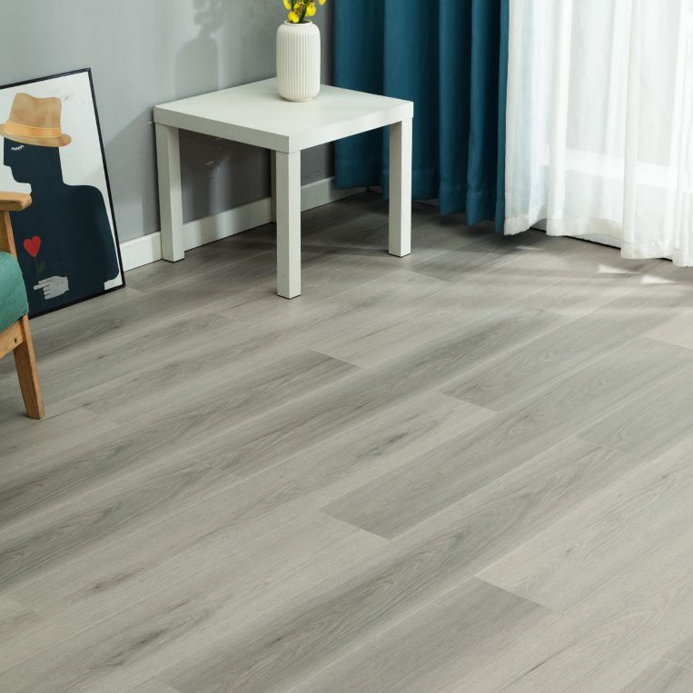 Modern E0 Solid Wood Laminate Flooring in Natural, Click-Lock, Waterproof Clearhalo 'Flooring 'Home Improvement' 'home_improvement' 'home_improvement_laminate_flooring' 'Laminate Flooring' 'laminate_flooring' Walls and Ceiling' 1200x1200_f8b9651d-a6bf-486f-a6b5-a58e2a522be0