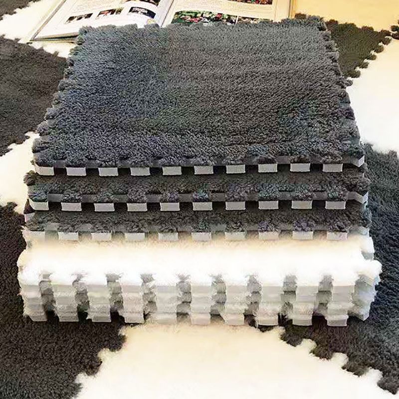 Living Room Carpet Tiles Interlocking Level Loop Square Carpet Tiles Clearhalo 'Carpet Tiles & Carpet Squares' 'carpet_tiles_carpet_squares' 'Flooring 'Home Improvement' 'home_improvement' 'home_improvement_carpet_tiles_carpet_squares' Walls and Ceiling' 1200x1200_fb07ca1e-388c-4a88-953b-0e64f6404859