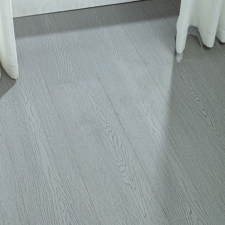 Modern E0 Solid Wood Laminate Flooring in Natural, Click-Lock, Waterproof Clearhalo 'Flooring 'Home Improvement' 'home_improvement' 'home_improvement_laminate_flooring' 'Laminate Flooring' 'laminate_flooring' Walls and Ceiling' 1200x1200_fcef1d98-70ab-4981-af4e-77154f9dceaf