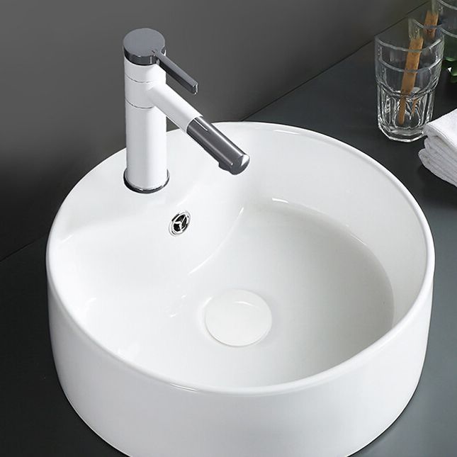 Modern Vessel Bathroom Sink Round Porcelain with Overflow Vessel Lavatory Sink Clearhalo 'Bathroom Remodel & Bathroom Fixtures' 'Bathroom Sinks & Faucet Components' 'Bathroom Sinks' 'bathroom_sink' 'Home Improvement' 'home_improvement' 'home_improvement_bathroom_sink' 1200x1200_feb61935-7d95-41d8-a4a3-8455c32b22b4