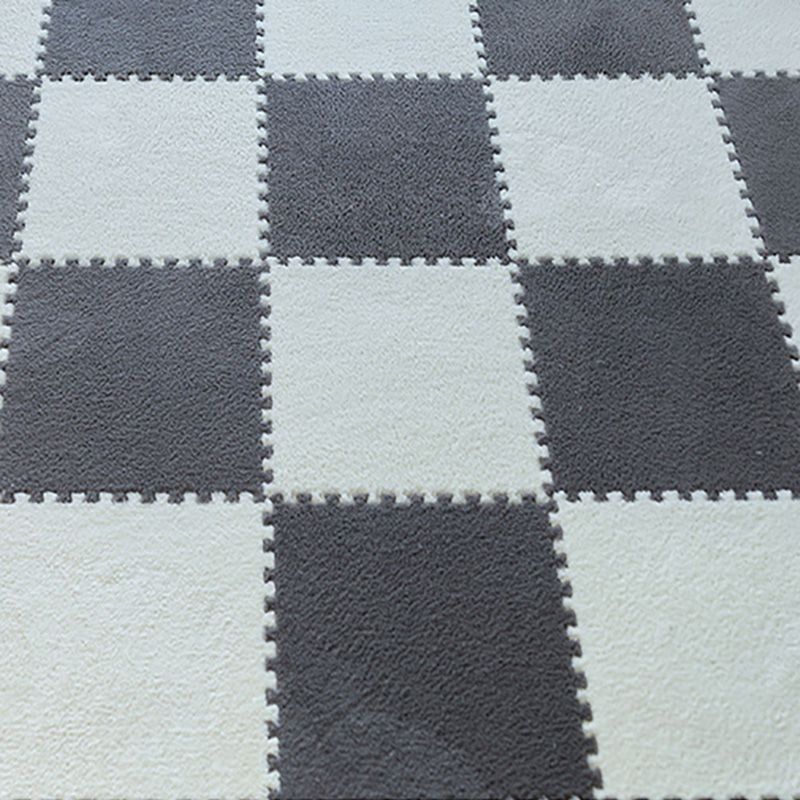Modern Carpet Tiles Interlocking Square Color Block Carpet Tiles Clearhalo 'Carpet Tiles & Carpet Squares' 'carpet_tiles_carpet_squares' 'Flooring 'Home Improvement' 'home_improvement' 'home_improvement_carpet_tiles_carpet_squares' Walls and Ceiling' 1200x1200_ffd4776e-6940-43f3-8707-3acf20d06d54