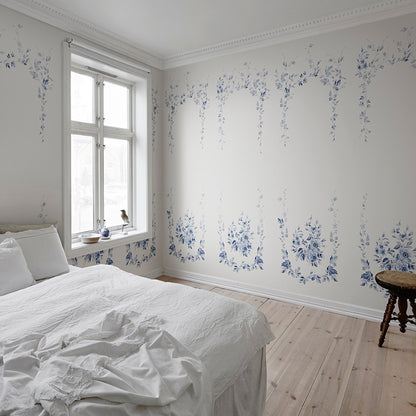 Blue Ivy Mural Wallpaper Flower Stylish Wall Art on White for Bedroom Decoration Blue-White Clearhalo 'Wall Decor' 'Wall Mural' 1209196