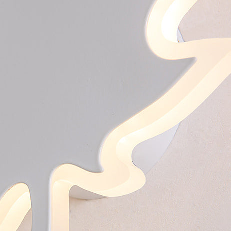 Maple Leaf Sconce Light Simplicity Acrylic LED White/Black Wall Light Fixture in Warm/White Light Clearhalo 'Cast Iron' 'Glass' 'Industrial' 'Modern wall lights' 'Modern' 'Tiffany' 'Traditional wall lights' 'Wall Lamps & Sconces' 'Wall Lights' Lighting' 131535