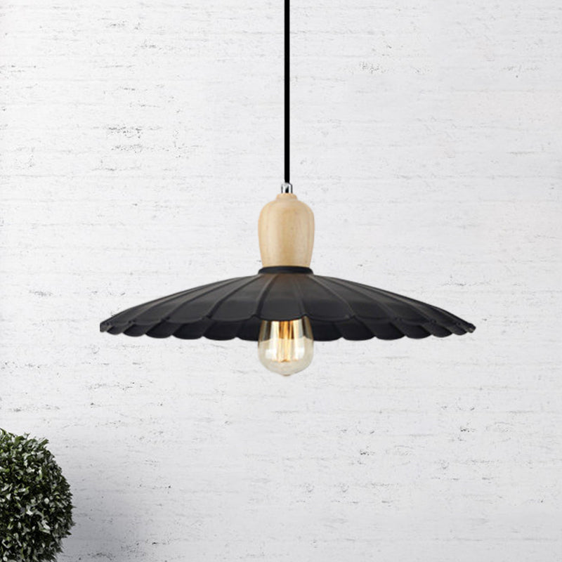 1 Light Scalloped Edge Hanging Lamp Vintage Stylish Black/White/Black Outer and White Inner Metal Pendant Light for Dining Table, 9"/14"/16" Diameter Black Clearhalo 'Art Deco Pendants' 'Black' 'Cast Iron' 'Ceiling Lights' 'Ceramic' 'Crystal' 'Industrial Pendants' 'Industrial' 'Metal' 'Middle Century Pendants' 'Pendant Lights' 'Pendants' 'Rustic Pendants' 'Tiffany' Lighting' 1401034