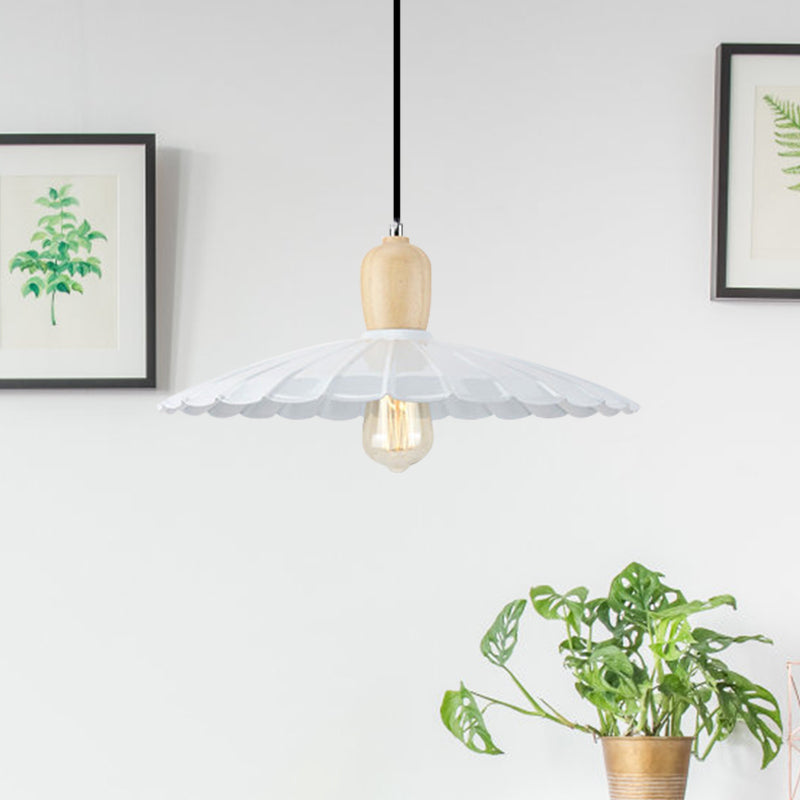 1 Light Scalloped Edge Hanging Lamp Vintage Stylish Black/White/Black Outer and White Inner Metal Pendant Light for Dining Table, 9"/14"/16" Diameter White Clearhalo 'Art Deco Pendants' 'Black' 'Cast Iron' 'Ceiling Lights' 'Ceramic' 'Crystal' 'Industrial Pendants' 'Industrial' 'Metal' 'Middle Century Pendants' 'Pendant Lights' 'Pendants' 'Rustic Pendants' 'Tiffany' Lighting' 1401040