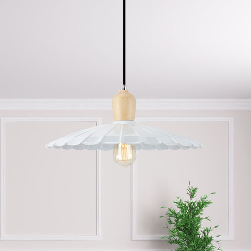 1 Light Scalloped Edge Hanging Lamp Vintage Stylish Black/White/Black Outer and White Inner Metal Pendant Light for Dining Table, 9"/14"/16" Diameter Clearhalo 'Art Deco Pendants' 'Black' 'Cast Iron' 'Ceiling Lights' 'Ceramic' 'Crystal' 'Industrial Pendants' 'Industrial' 'Metal' 'Middle Century Pendants' 'Pendant Lights' 'Pendants' 'Rustic Pendants' 'Tiffany' Lighting' 1401041