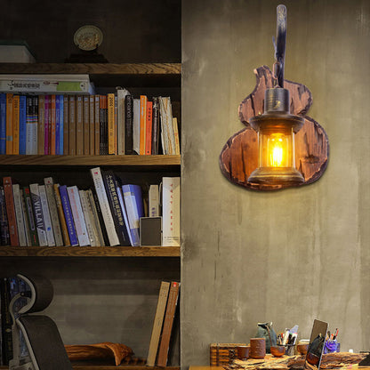 Coastal Lantern Wall Lighting Fixture 1 Bulb Clear Glass Sconce Light in Antique Brass with Gourd Backplate Antique Brass Clearhalo 'Industrial wall lights' 'Industrial' 'Middle century wall lights' 'Rustic wall lights' 'Tiffany' 'Wall Lamps & Sconces' 'Wall Lights' Lighting' 141568